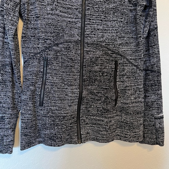 Lululemon jacket - Picture 5 of 5